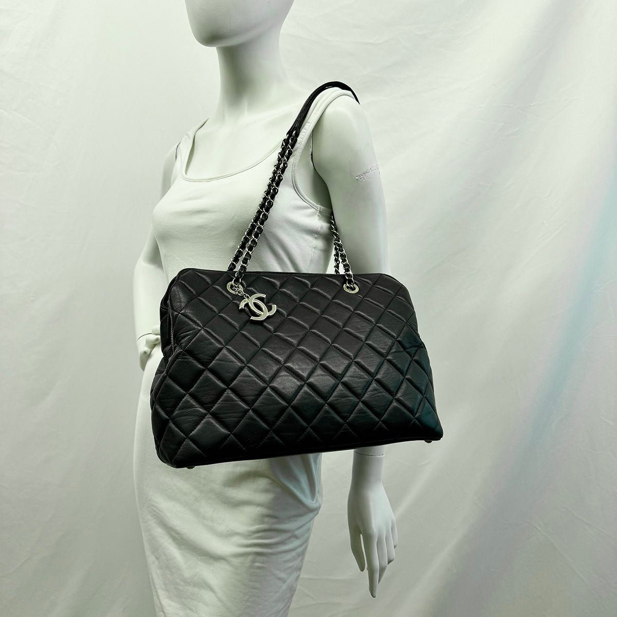 Chanel Large Quilted Tote - Image 2