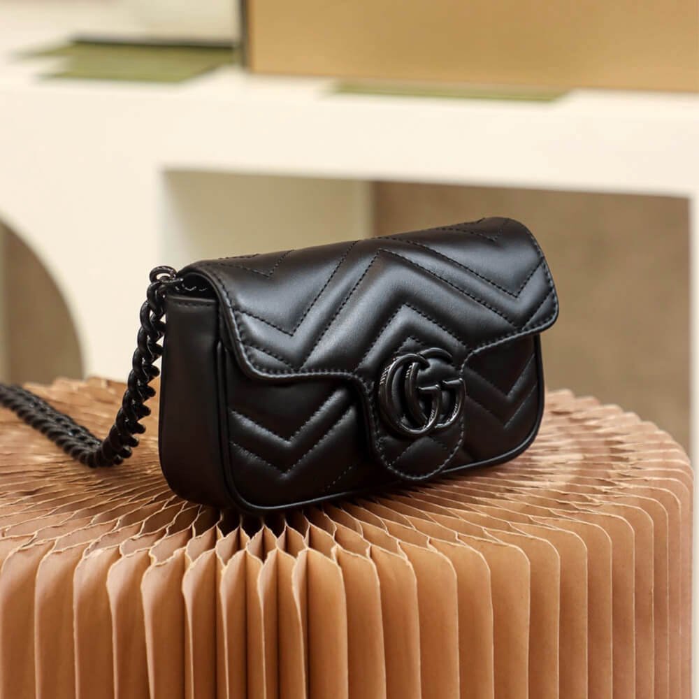 Gucci GG Marmont Mini Shoulder Bag – Black Quilted Leather Crossbody - Image 2