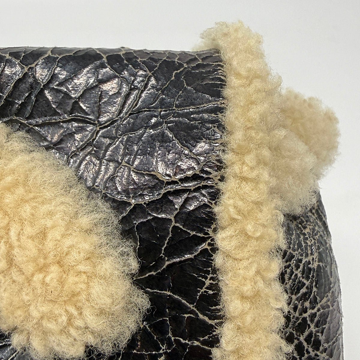 Chanel 2019 Shearling Flap Bag - Image 7