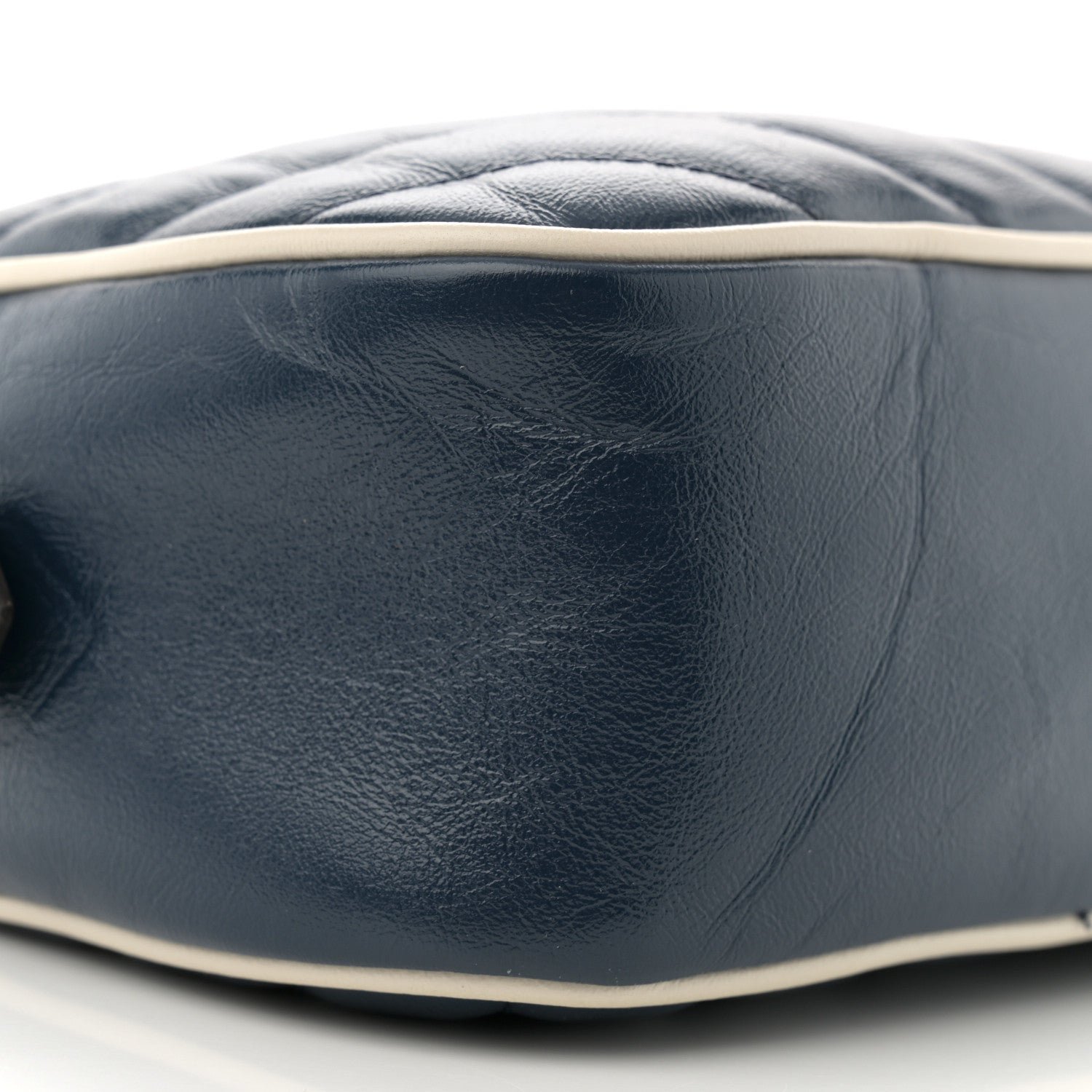 Vintage Effect Calfskin Matelasse Diagonal Small Torchon GG Marmont Chain Shoulder Bag Blue Agata Mystic White - Image 9