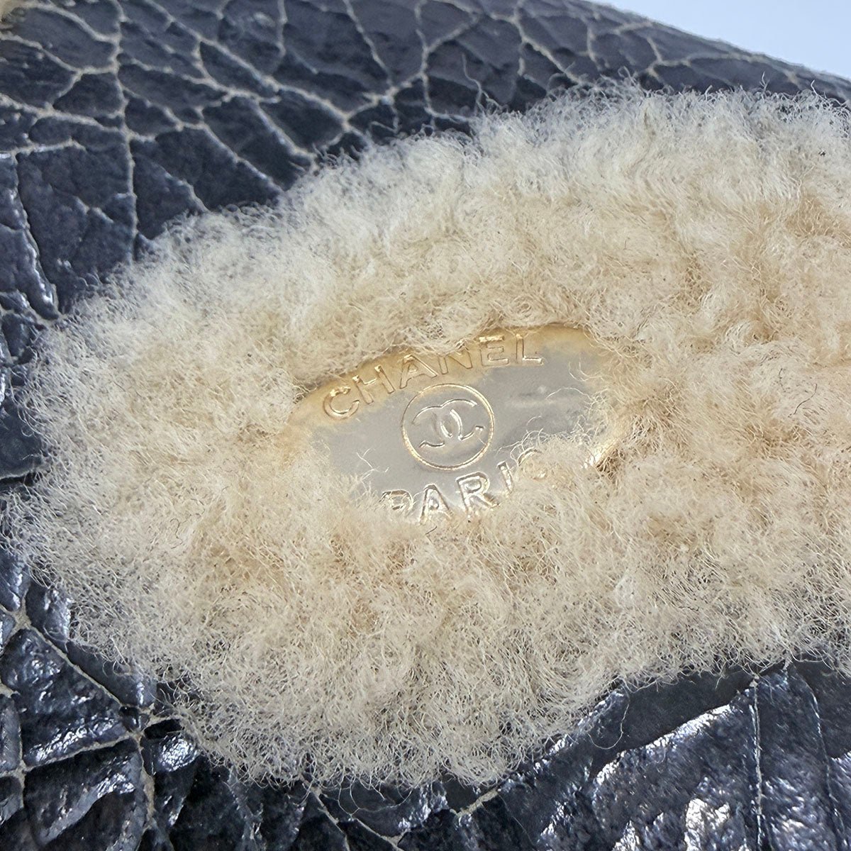 Chanel 2019 Shearling Flap Bag - Image 6