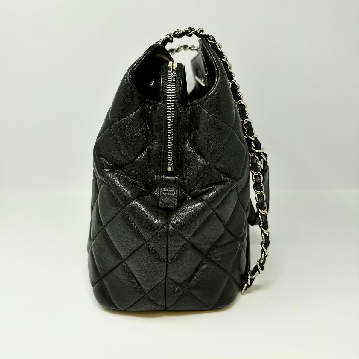 Chanel Large Quilted Tote - Image 3