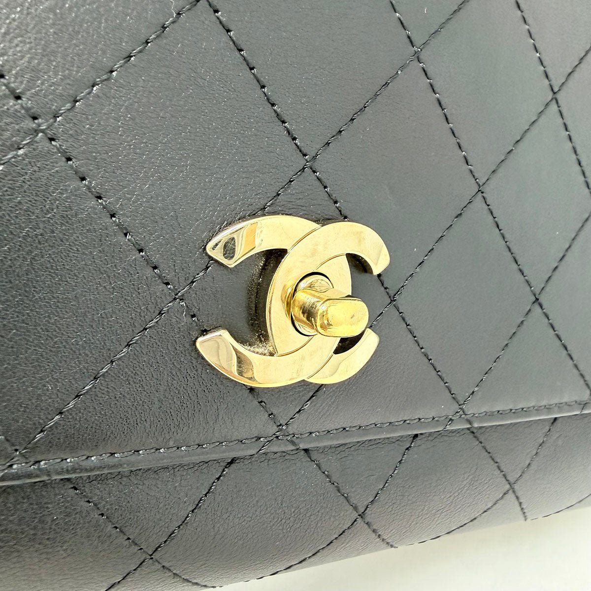 Chanel Quilted Handle Bag - Image 5