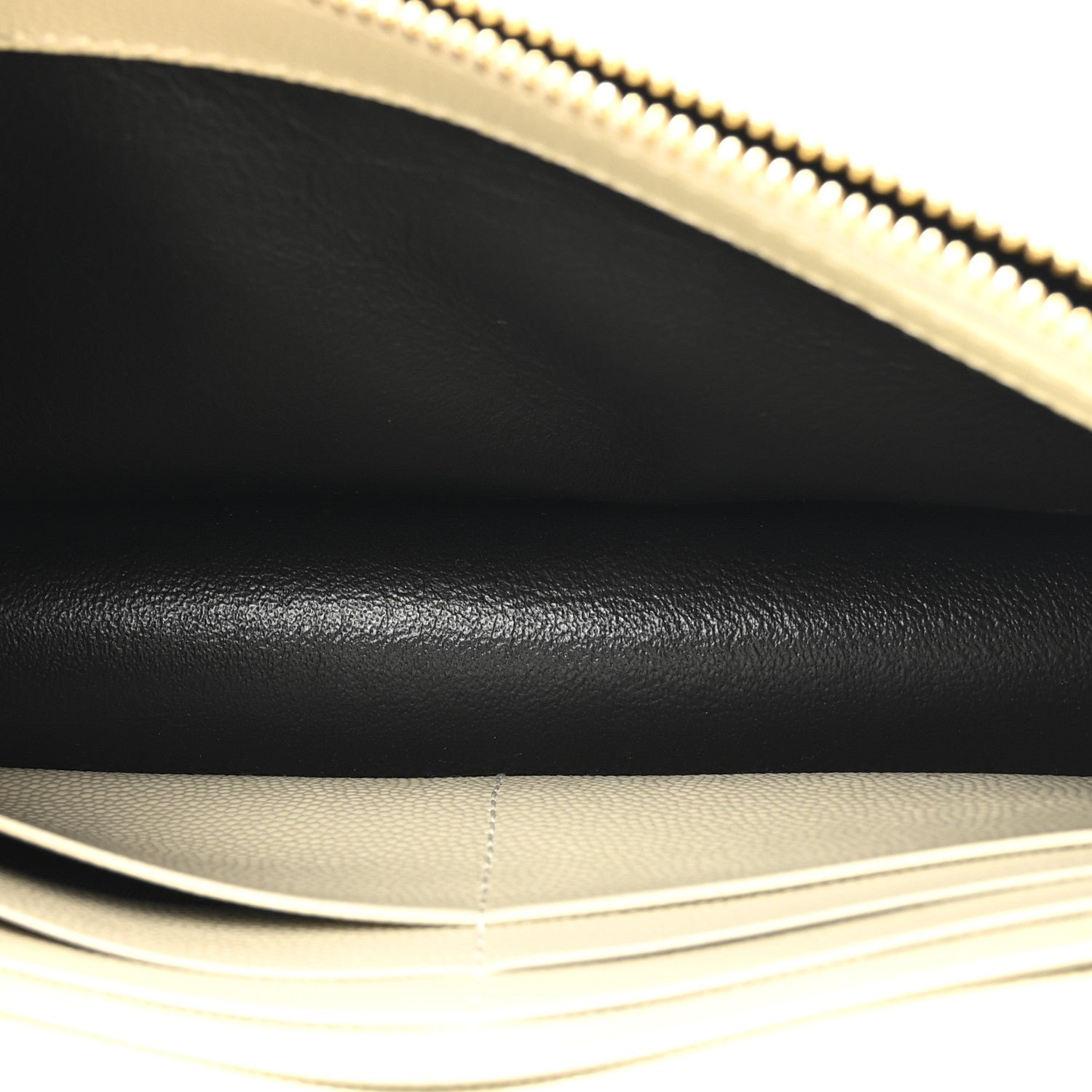 Grain De Poudre Matelasse Chevron Monogram Envelope Chain Wallet Crema Soft - Image 5