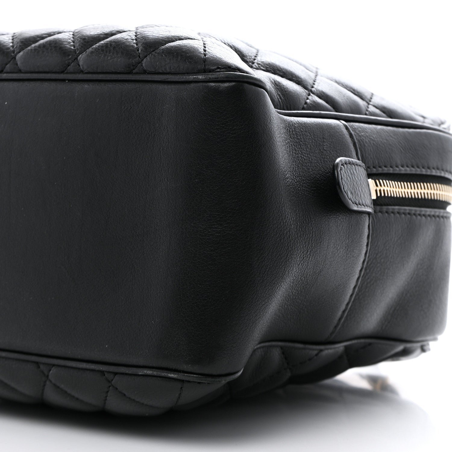 Calfskin Quilted CC Medium Vanity Case Black - Image 17