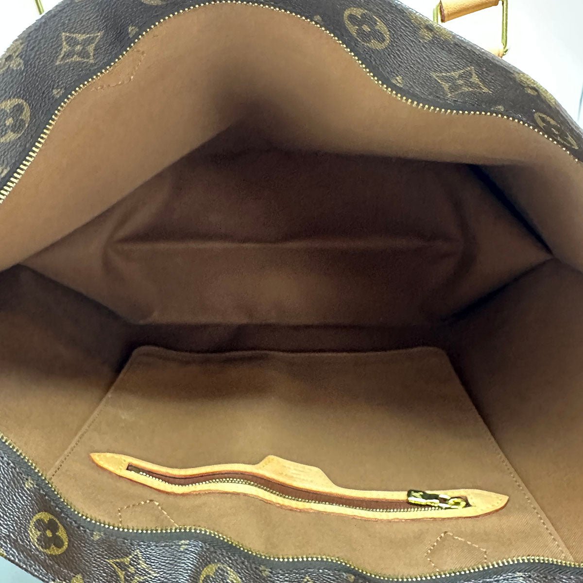 Louis Vuitton Tote - Image 7