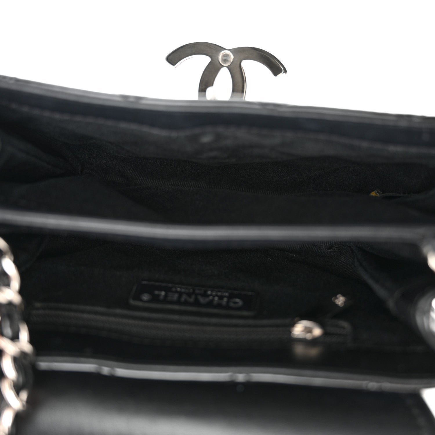 Patent Quilted Hamptons Flap Bag Black - Image 5