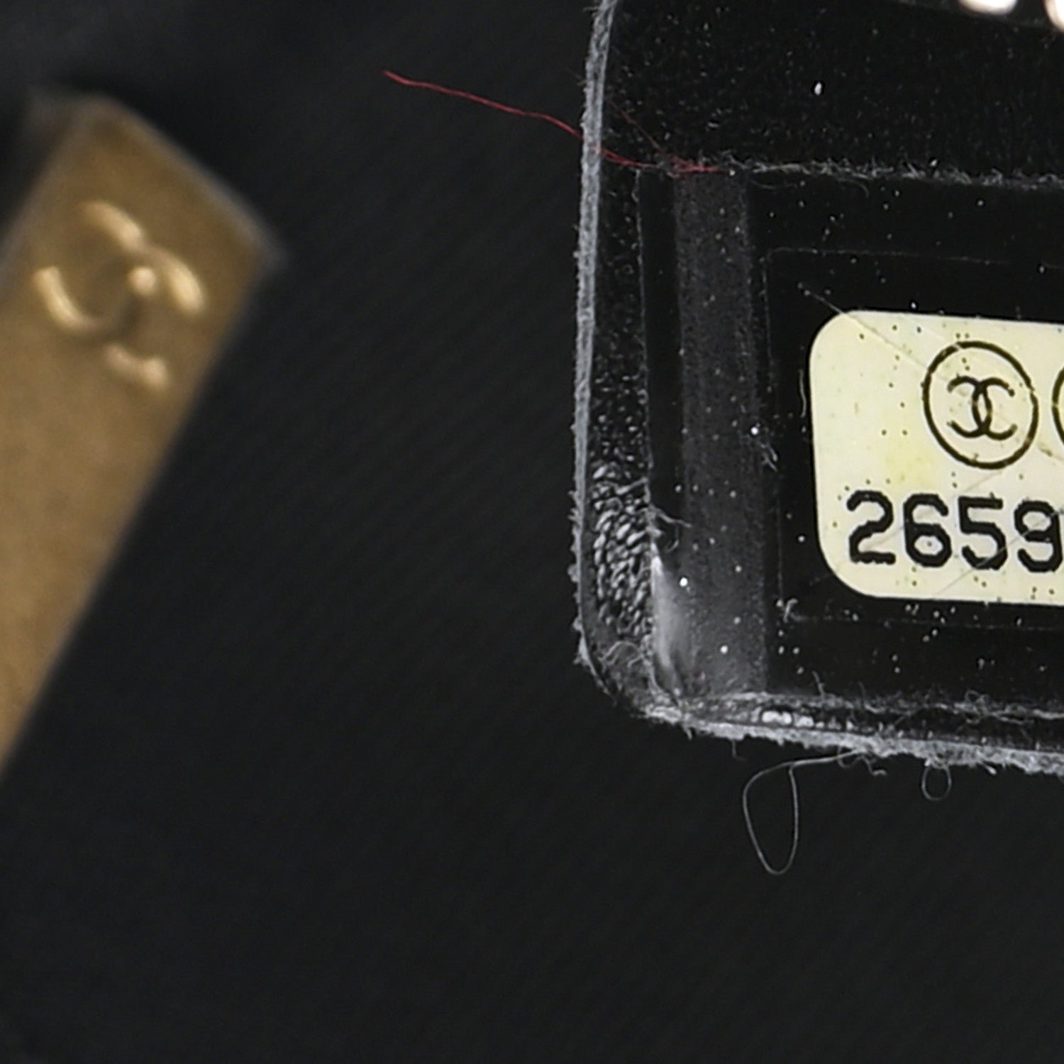 Calfskin Quilted CC Medium Vanity Case Black - Image 14