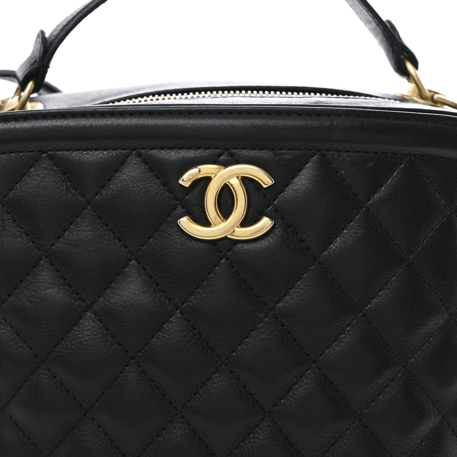 Calfskin Quilted CC Medium Vanity Case Black - Image 16