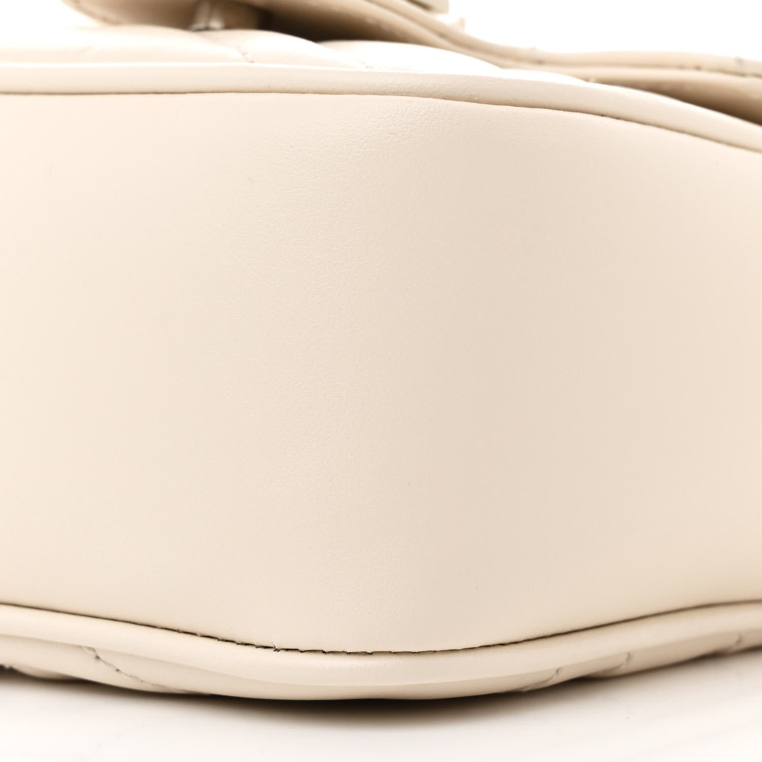 Calfskin Matelasse Monochrome GG Marmont Chain Mini Belt Bag Mystic White - Image 10