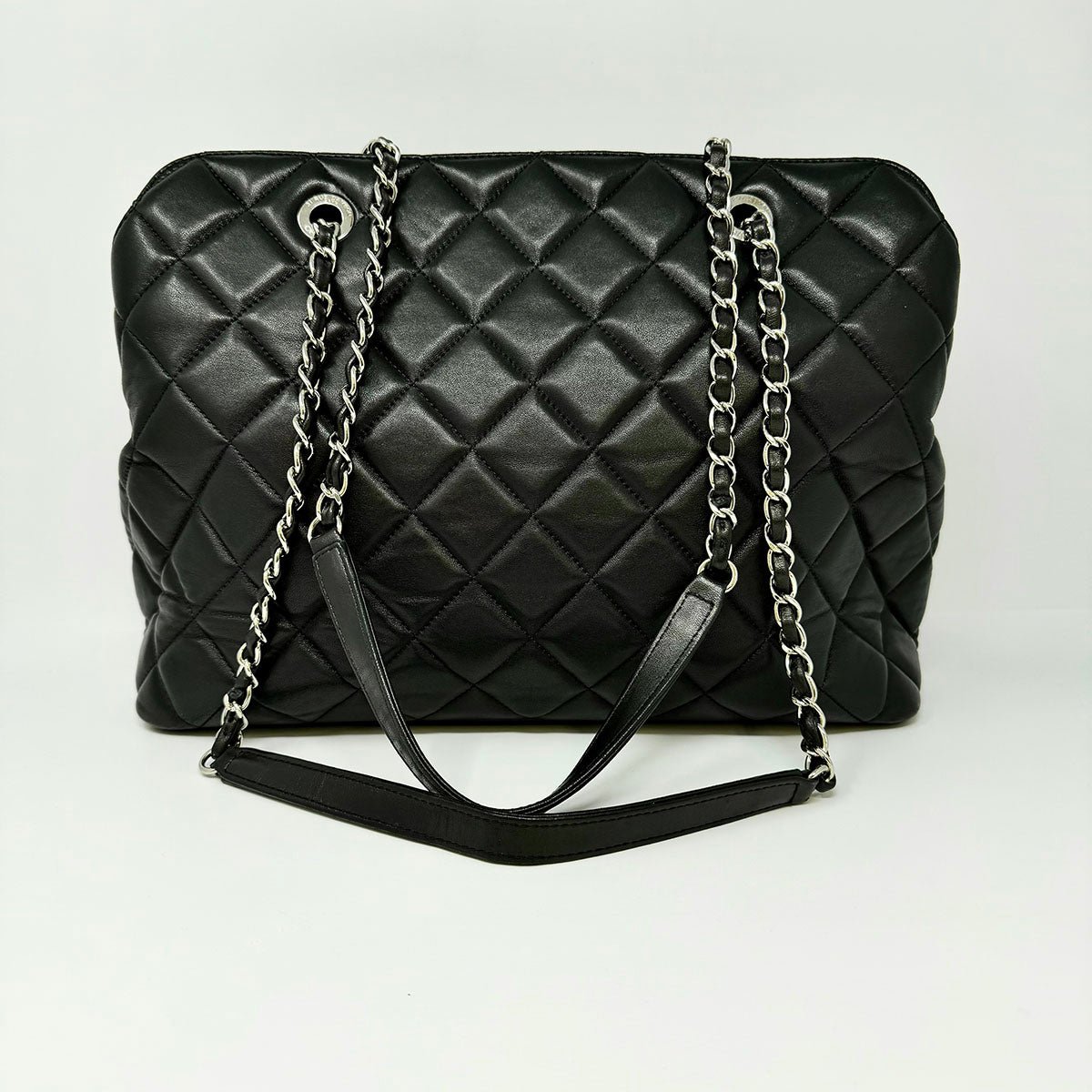 Chanel Large Quilted Tote - Image 4