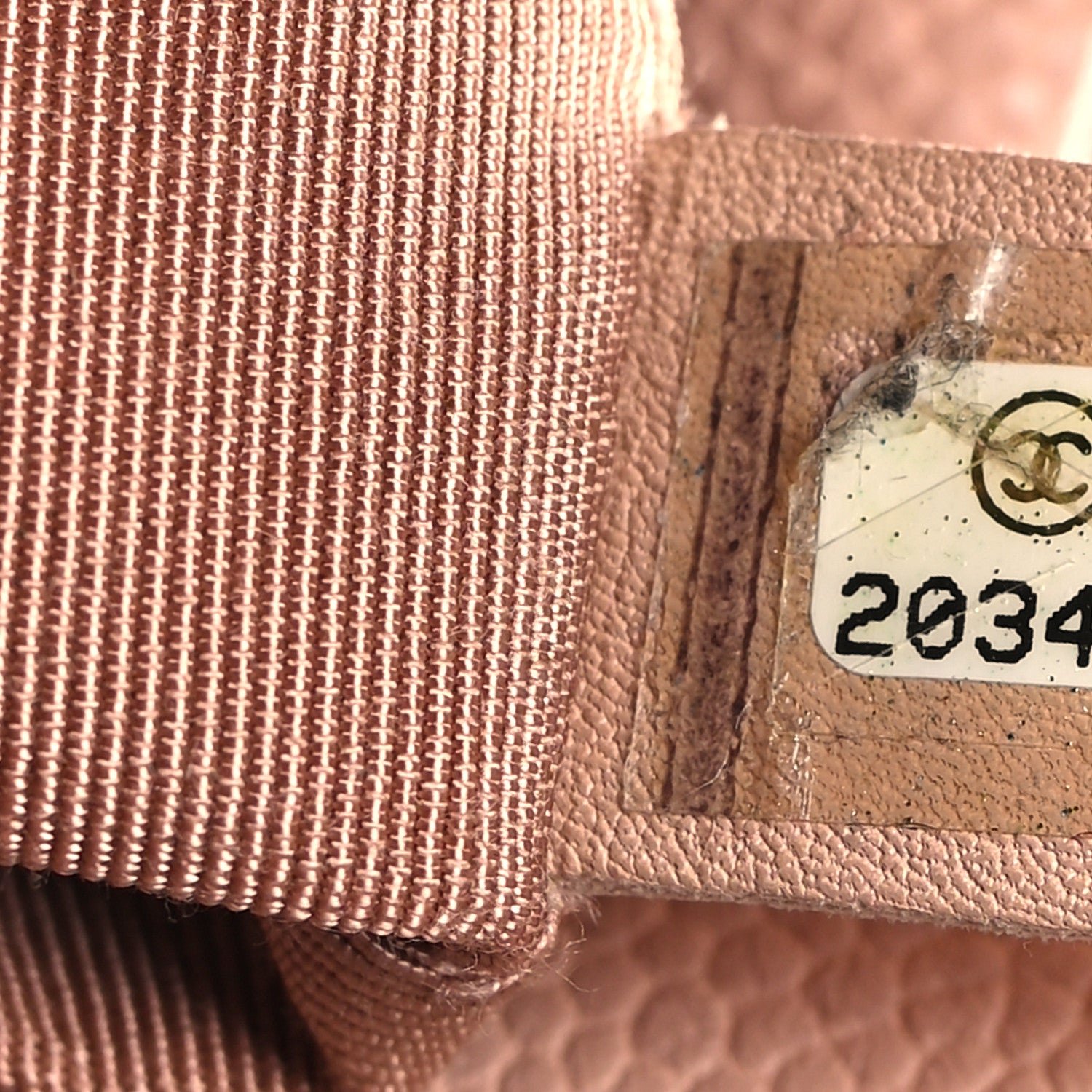 Caviar Quilted Shopping Tote Pink - Image 7